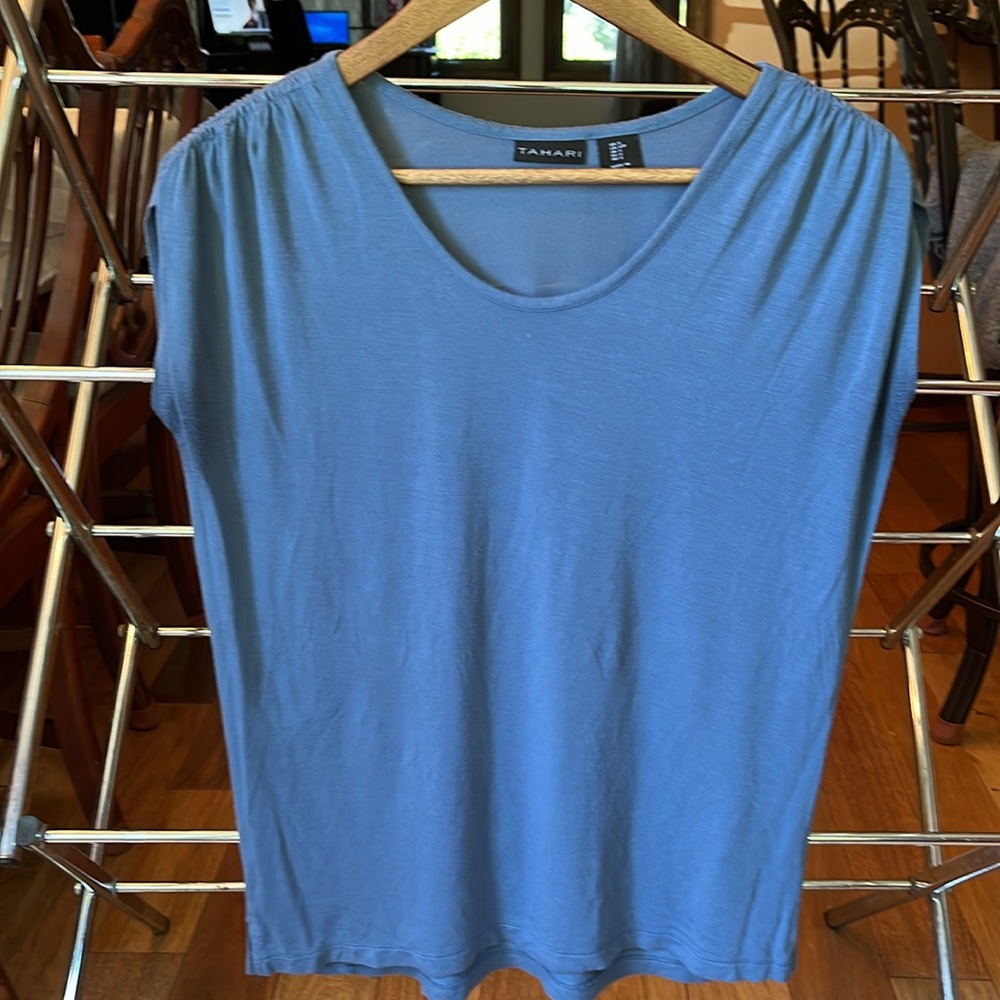 Tahari small blue T-Shirt
